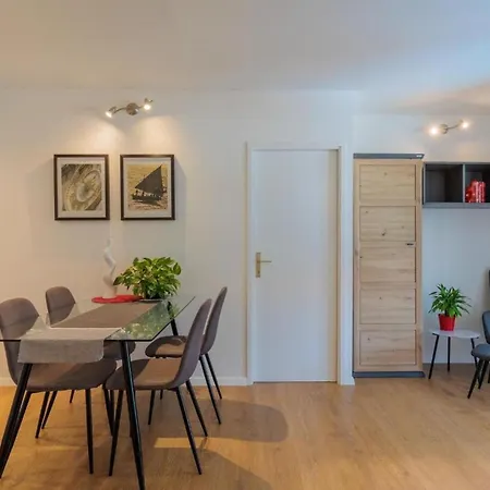 Apartment Charming Tome With Pool *